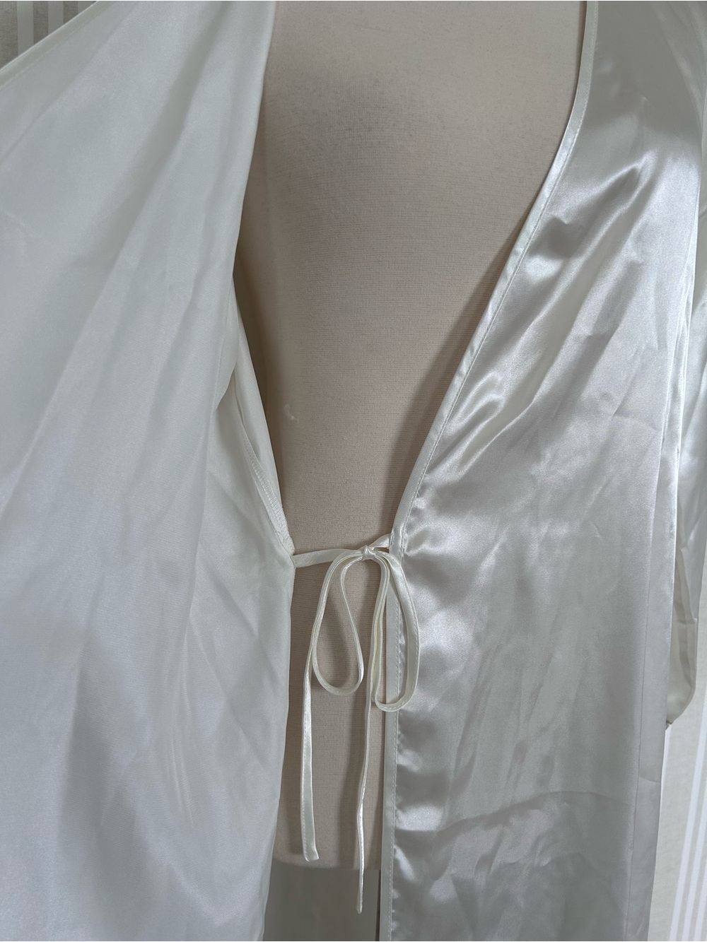 Flora Nikrooz Stella Long Robe Ivory Bridal Collection Women’s Size S/M NWT - Picture 7 of 9